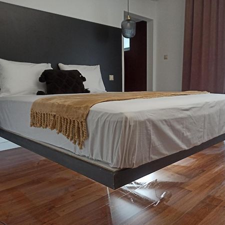 Down Town Luxurious Apartments 6 Александроуполис Экстерьер фото